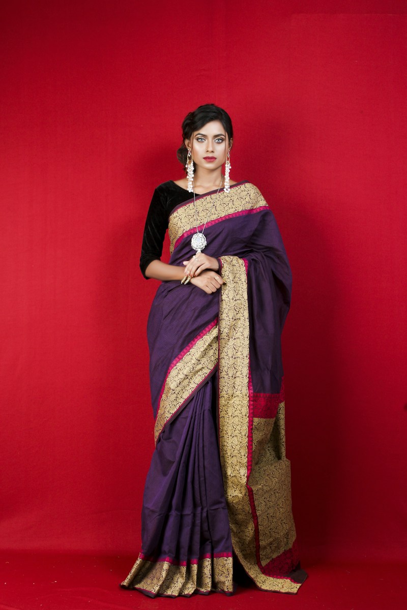 Sutrakale Instagram — Pure Kanjivaram elegance drenched in royal emerald and zari sheen.